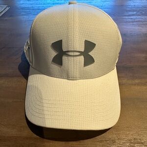Under Armour Women’s White Golf Hat